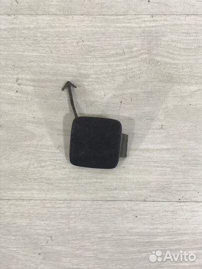 Заглушка буксировочного крюка KIA quoris 3.8 ат
