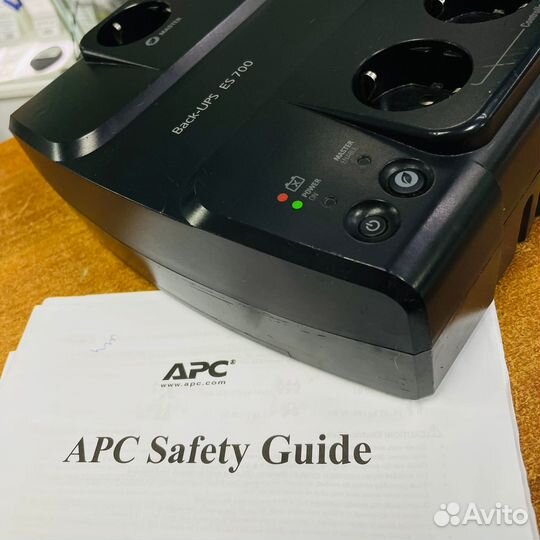 Бесперебойник APC Back-UPS ES 700