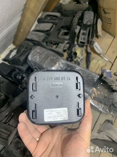 Подстаканник центральной консоли Mercedes w219 cls