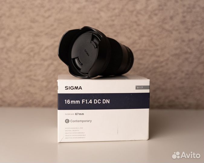 Объектив Sigma AF 16mm F1.4 Sony E