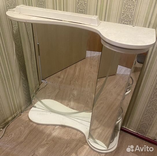 Зеркало шкафчик в ванную с подсветкой