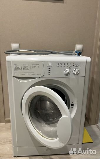 Стиральная машина на запчасти indesit