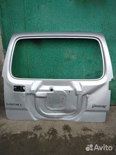 Дверь багажника Suzuki Jimny 3