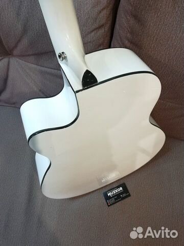 Гитара белая с чехлом объявление продам