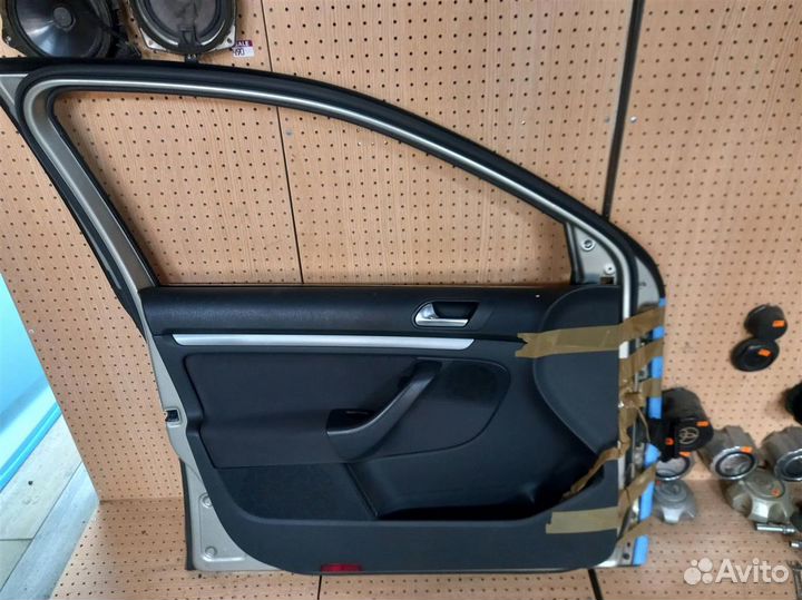Дверь передняя левая volkswagen jetta 1K2