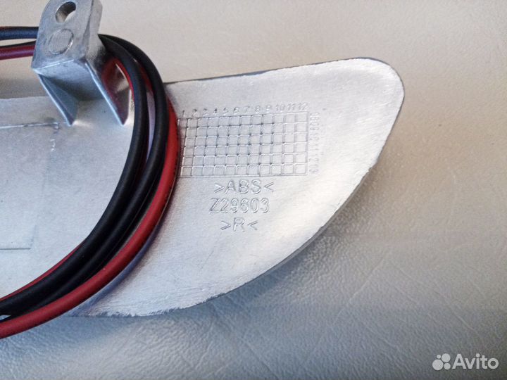 Указатель поворота в зеркале правый Hover h3