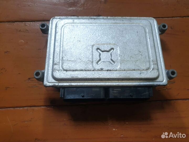 Блок управления двигателем Chevrolet Aveo T255 1.2