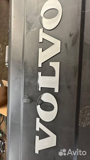 Крышка клапанов volvo