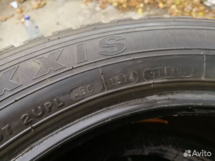 Maxxis NP3 Arctic Trekker 235/60 R18 107T