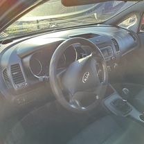 Kia Cerato 1.6 MT, 2013, 214 000 км, с пробегом, цена 1 130 000 руб.