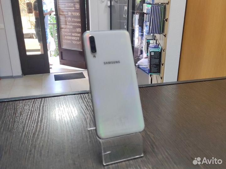 Samsung Galaxy A50, 6/128 ГБ