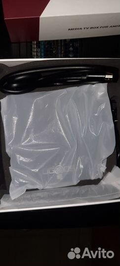 Ugoos Медиаплеер Смарт тв приставка Ugoos AM8 4/32