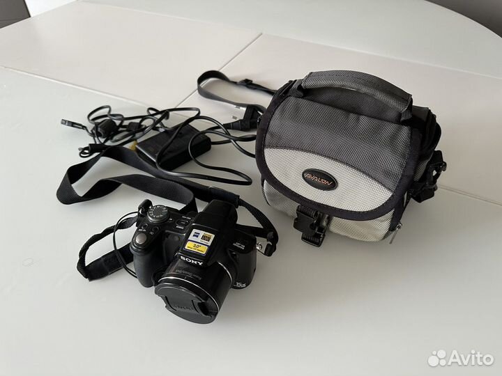 Цифровой фотоаппарат Sony DSC-H50