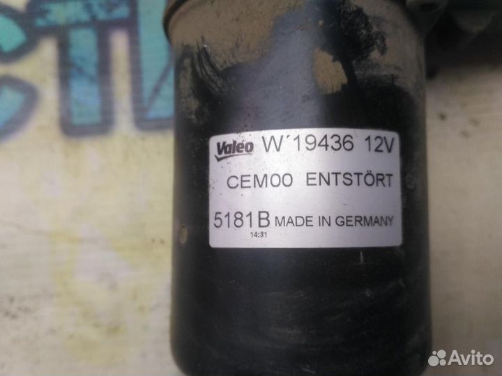 Моторчик стеклоочистителя передний Citroen C4 II О