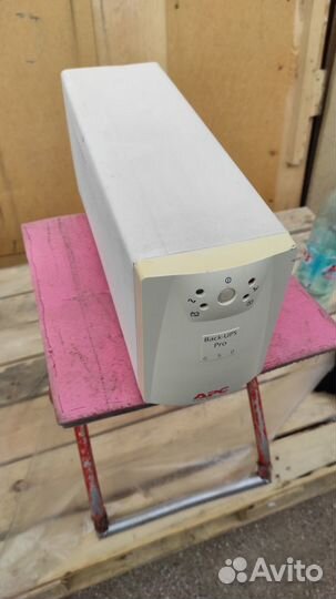 Источник бесперебойного питания apc