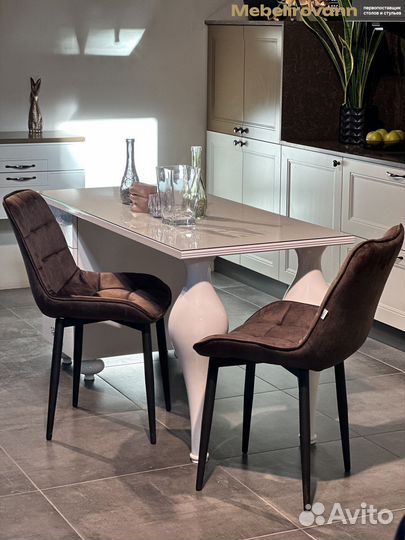 Мягкие кухонные велюровые стулья