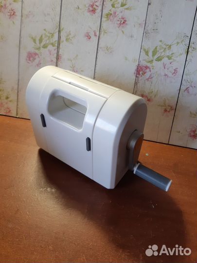 Машинка для вырубки и тиснения