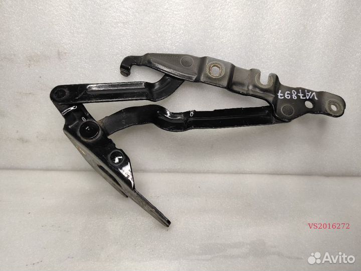 Петля крышки багажника audi A6 C5 правая