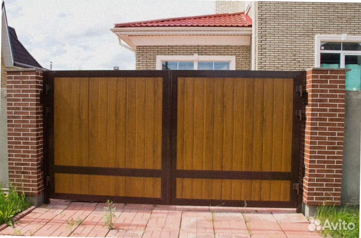 Ворота распашные в алюминиевой раме DoorHan