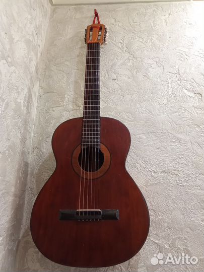 Классическая гитара шестиструнная ручной работы