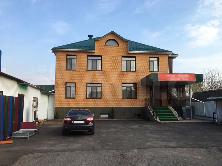 Сдам помещение на въезде в Брянск, более 200 м²