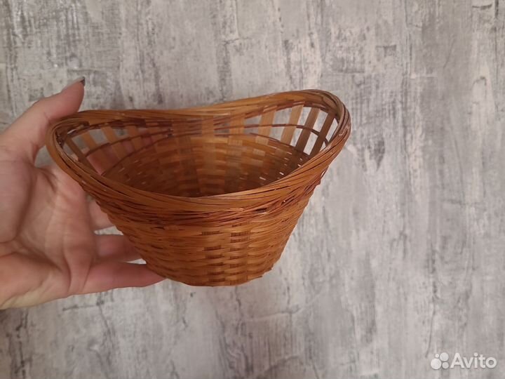 Плетёные корзинки, велосипед, слоник