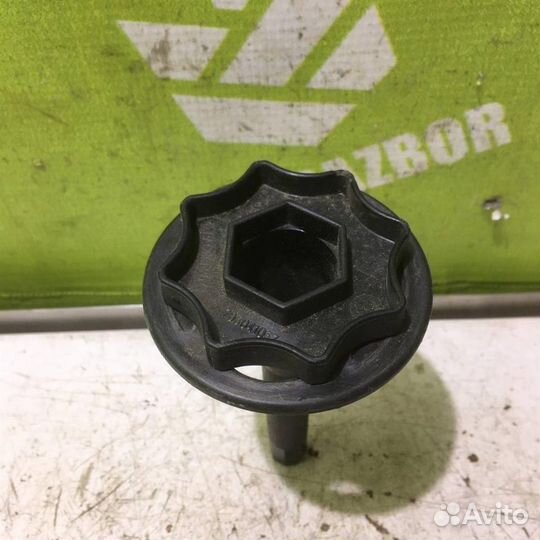 Кронштейн запасного колеса Рено Сценик