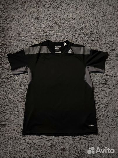 Футболка Adidas Techfit