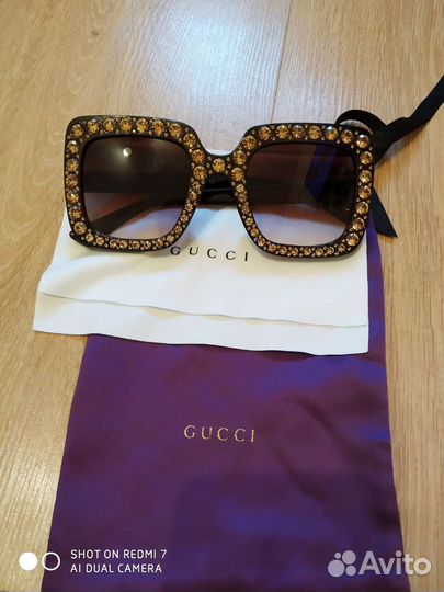Солнечные очки gucci