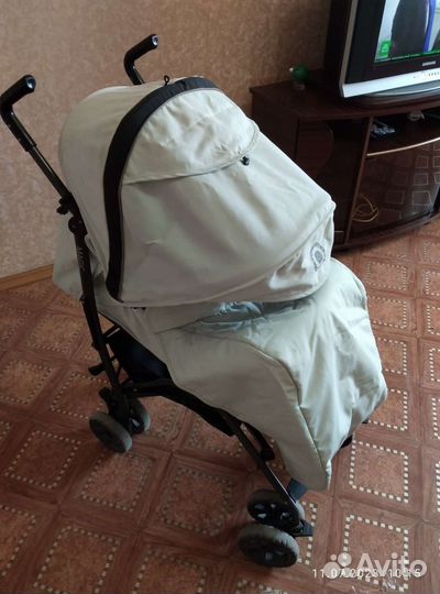 Прогулочная коляска трость