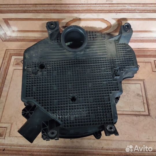 Короб воздушного фильтра renault logan