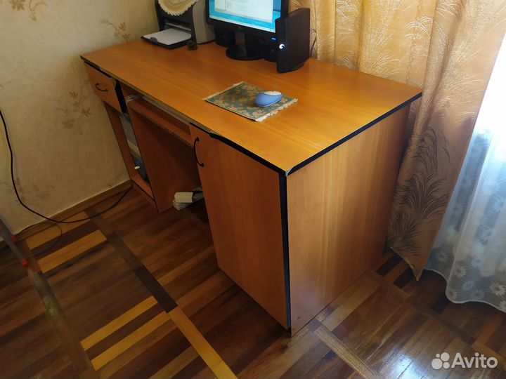 Компьютерный стол б/у