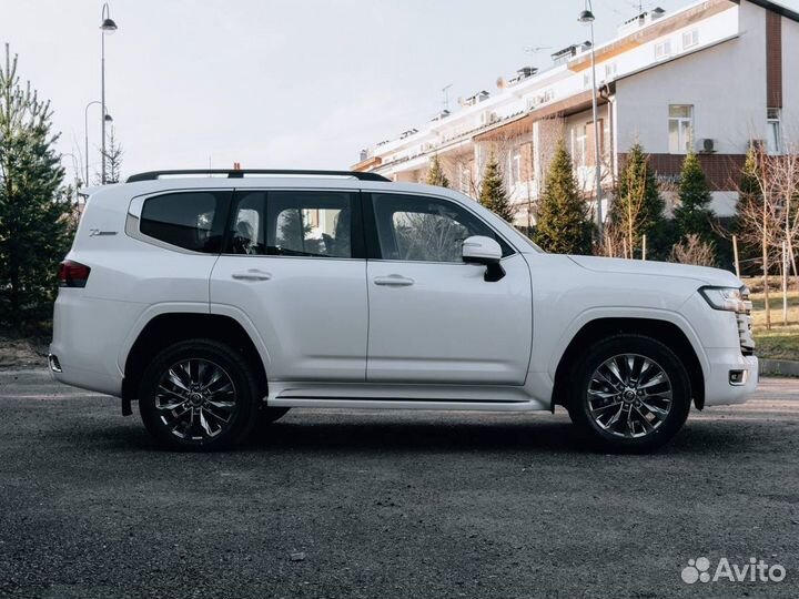 Toyota Land Cruiser 3.3 AT, 2022, 20 км