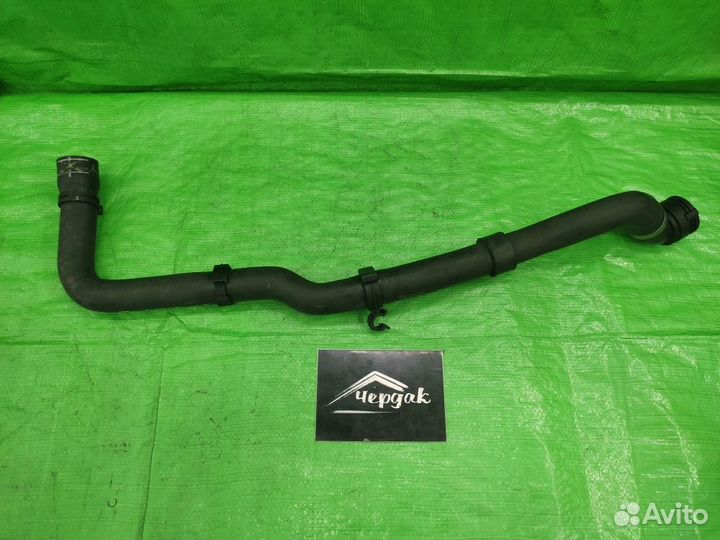 Патрубок радиатора верхний VW Touareg 2002-2010