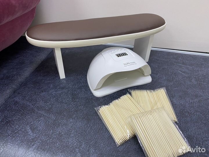 Подлокотник для маникюра.Новый