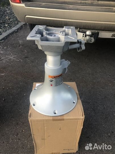 Стойка для кресла в лодку с регулировкой по высоте