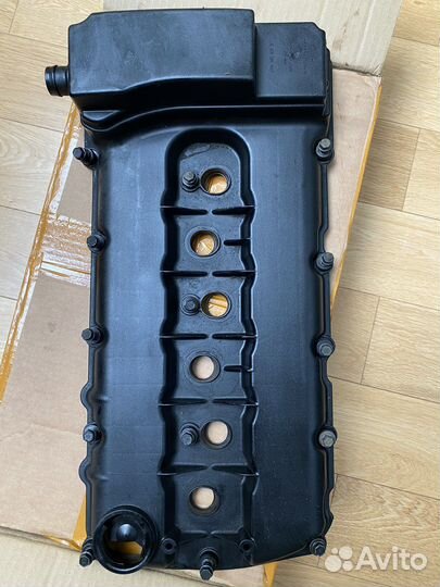 Клапанная крышка Volkswagen Touareg NF