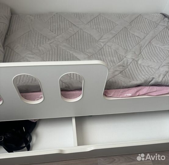 Детская кроватка 