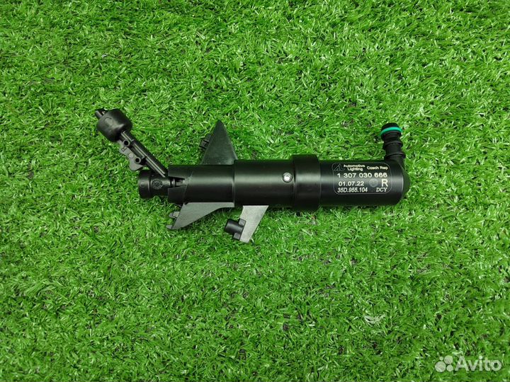 Форсунка омывателя фар правая VW Passat CC VAG