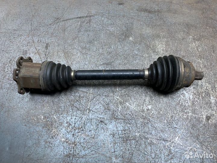 Полуось передний правый Audi A6 универсал BPP 2005
