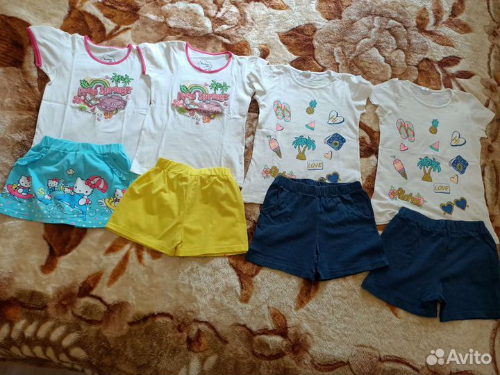 Одежда для девочек двойняшек на 128-134