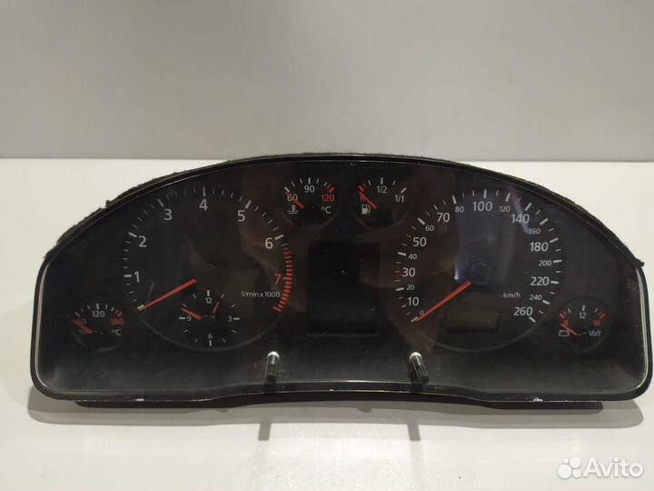 Панель приборов Audi A4 I (B6)