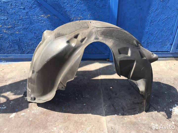 Подкрылок задний правый Bmw E60