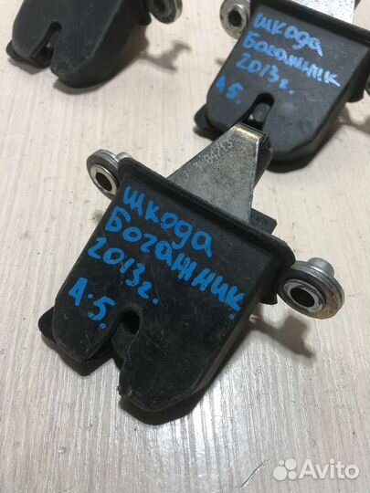 Замок крышки багажника skoda Octavia A5