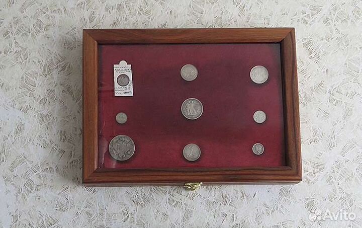 Мюнц- витрина для монет. Из дерева (карагач, дуб)