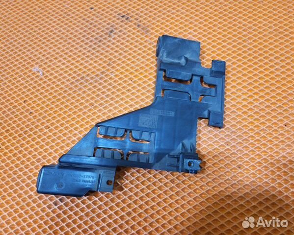 Кронштейн фары передний правый Audi Q5 I 8R cdnc