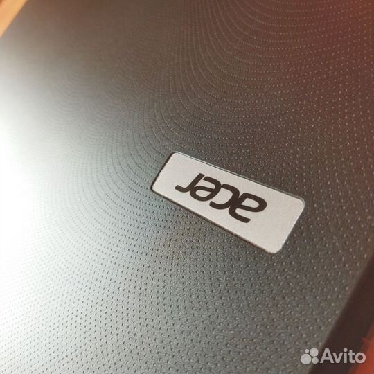 Большой Ноутбук Acer ES1-711-P7Y3 (17.3')
