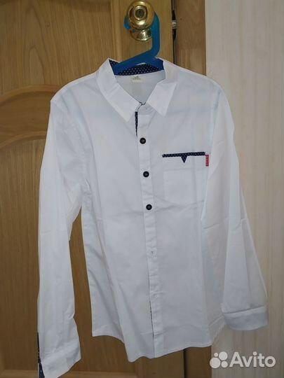 Рубашки новые школьные белые р.152