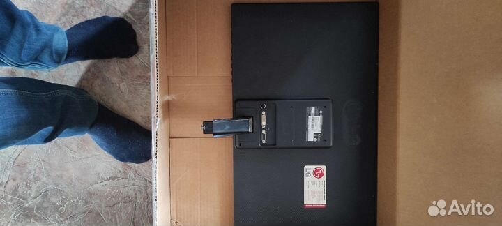 Монитор LG 23