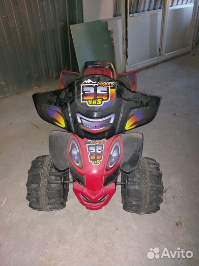 Детский квадроцикл на аккумуляторе